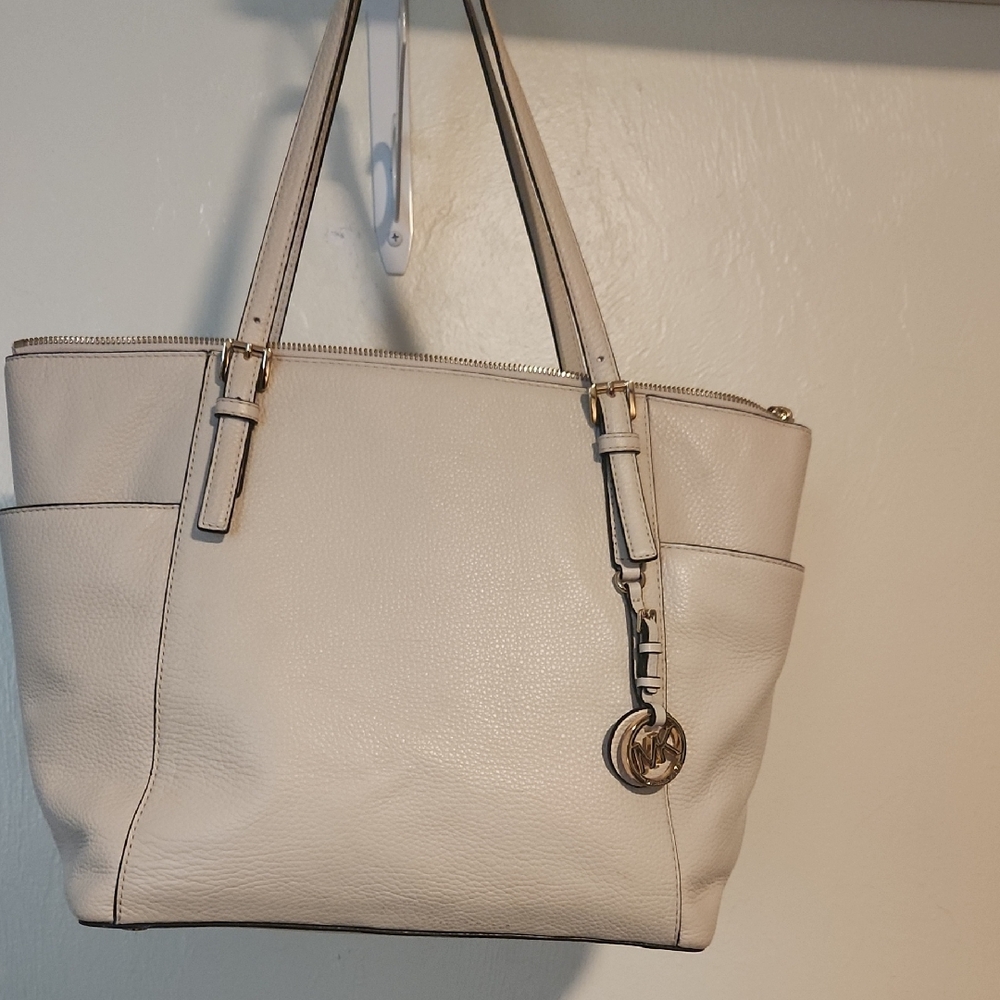 NWT Michael Kors Cream Tote Bag
